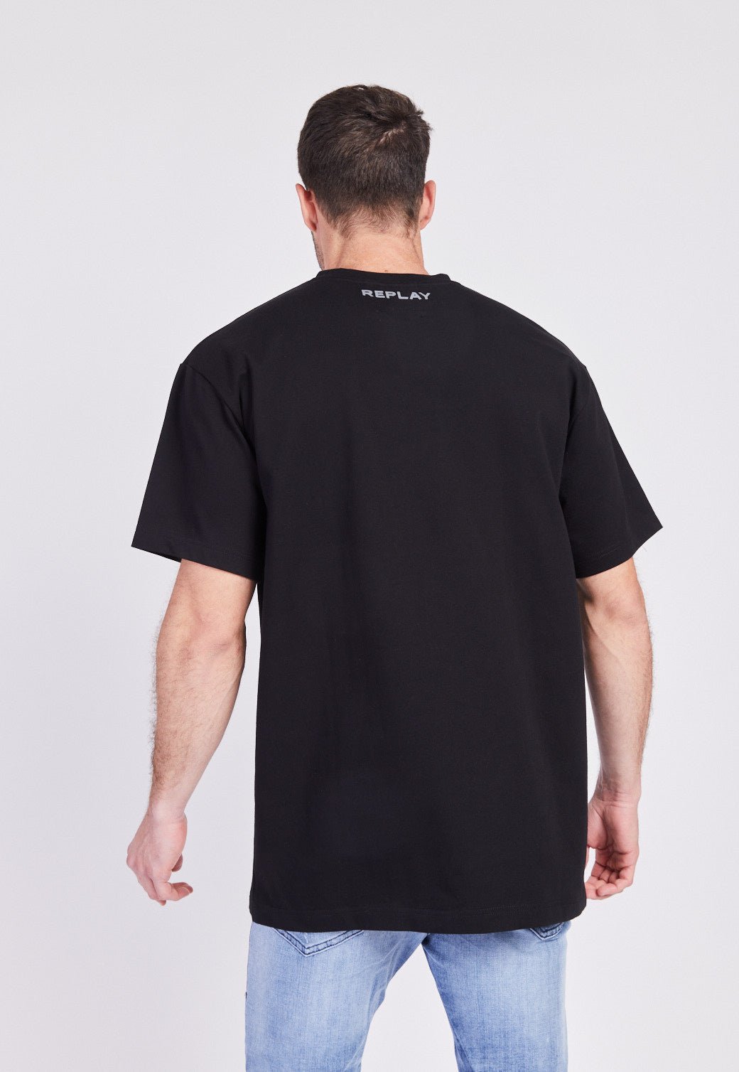 טי שירט קצרה רחבה עם הדפס בחזית גברים - Replay