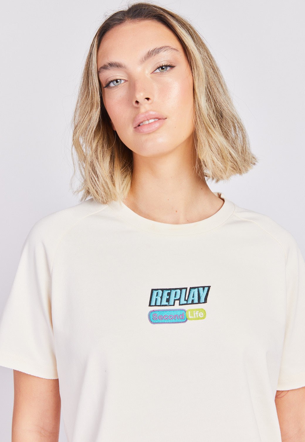 טי שירט קצרה רגלן לוגו נשים - Replay