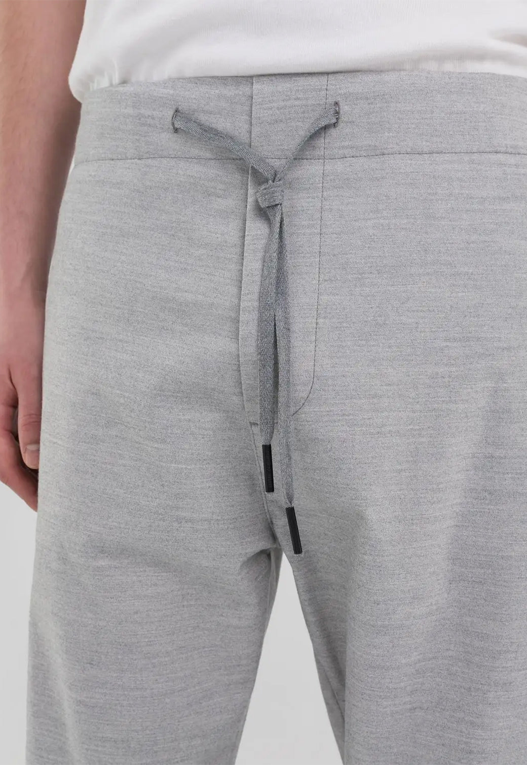 מכנסי פוטר בצבע אפור בהיר