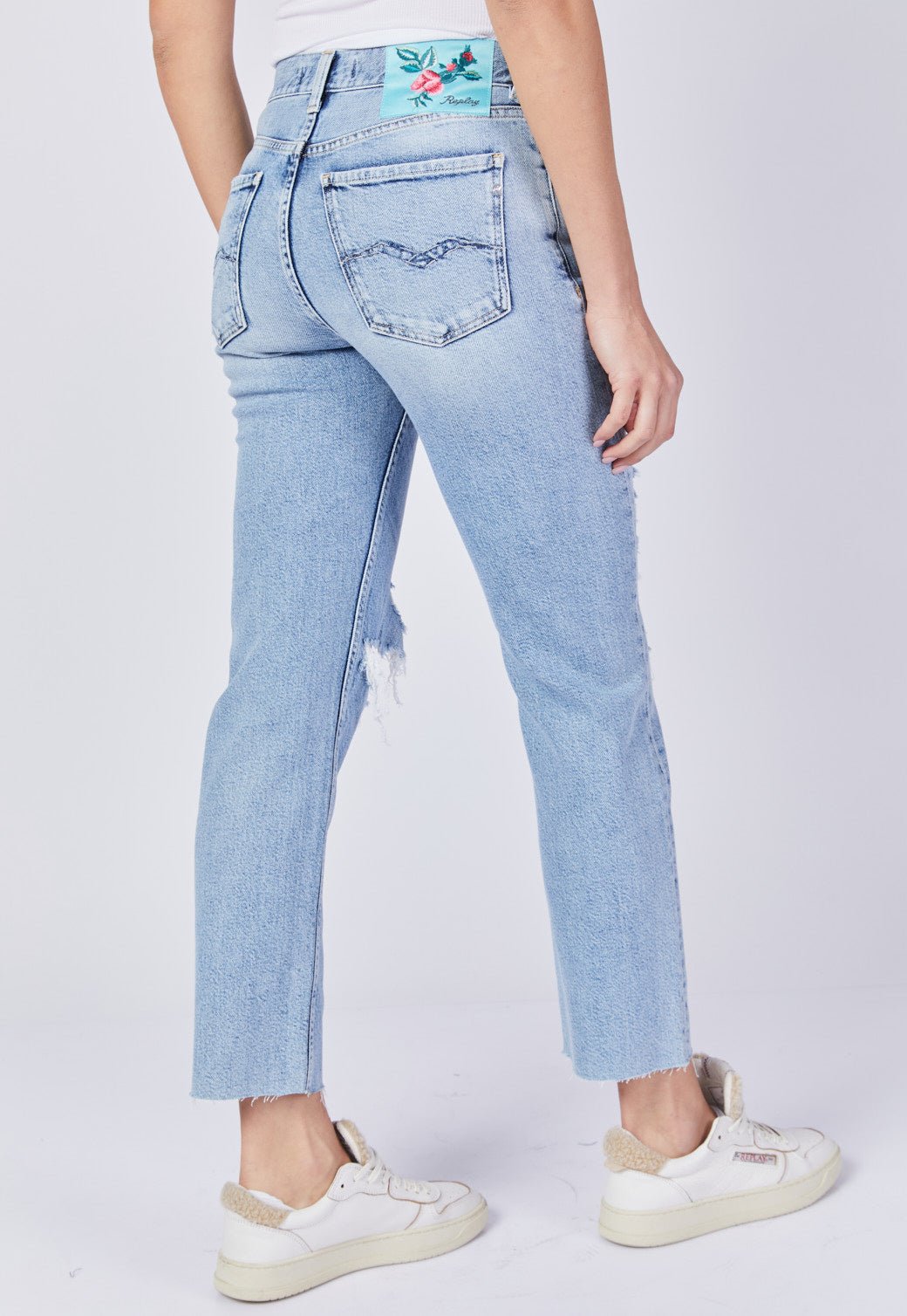 מכנסי ג'ינס סקיני עם קרעים נשים - Replay