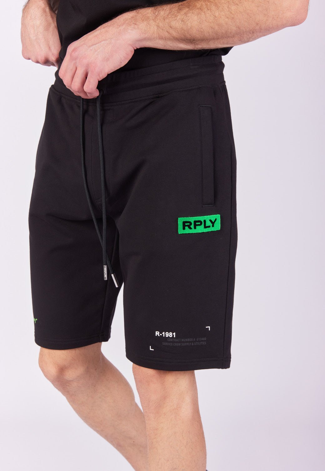 מכנסי טרנינג קצרים טרי בצבע שחור/ירוק גברים - Replay