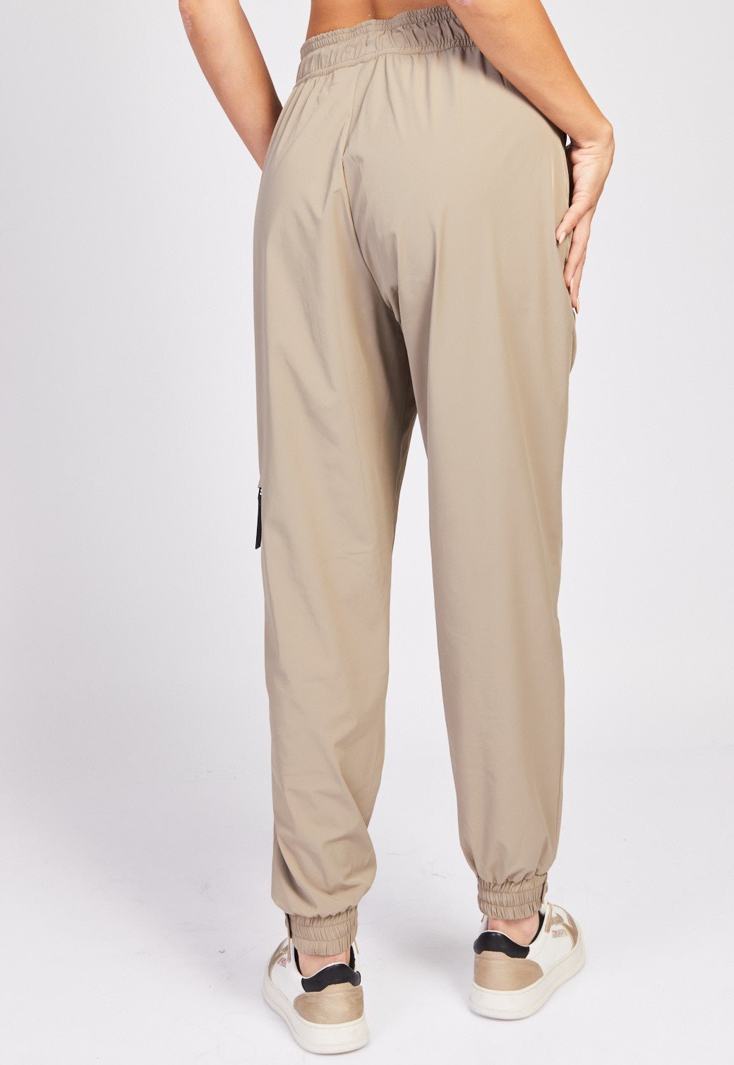 מכנסי טרנינג מבד ניילון נשים - Replay