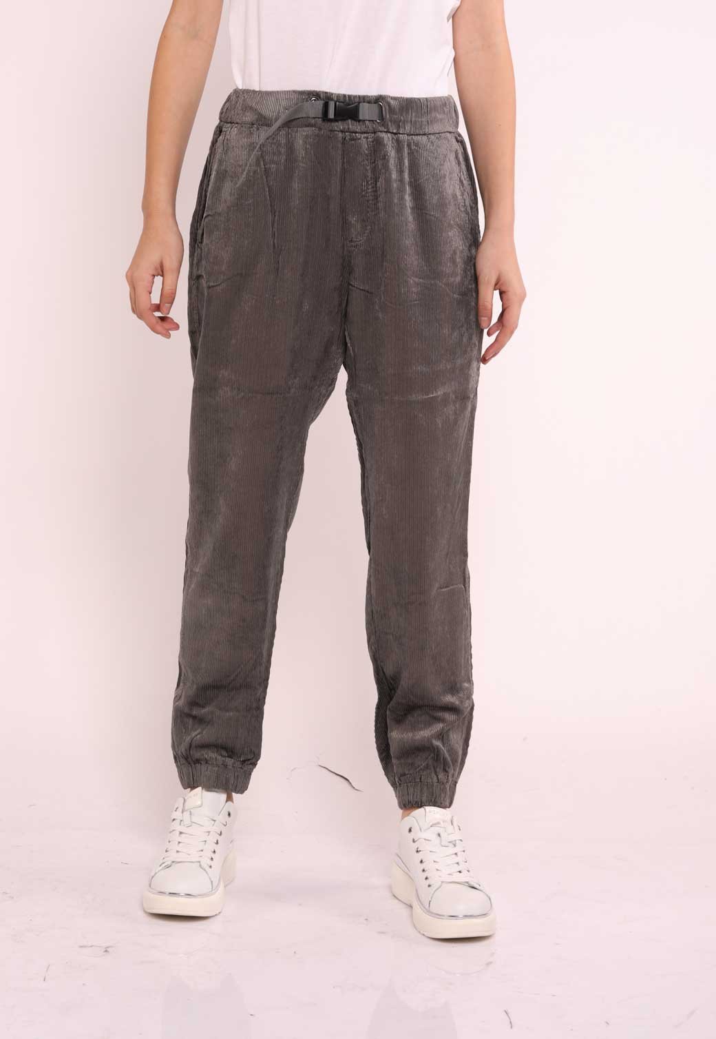 מכנסיים ארוכים עם חגורה וגומי בקרסול נשים - Replay