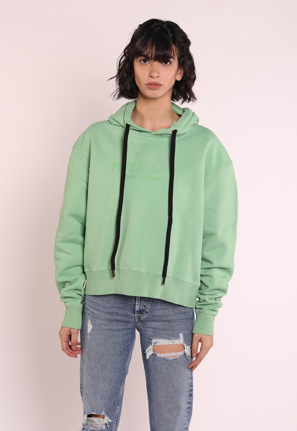 סווטשירט קפוצ'ון כיתוב בחזה נשים - Replay