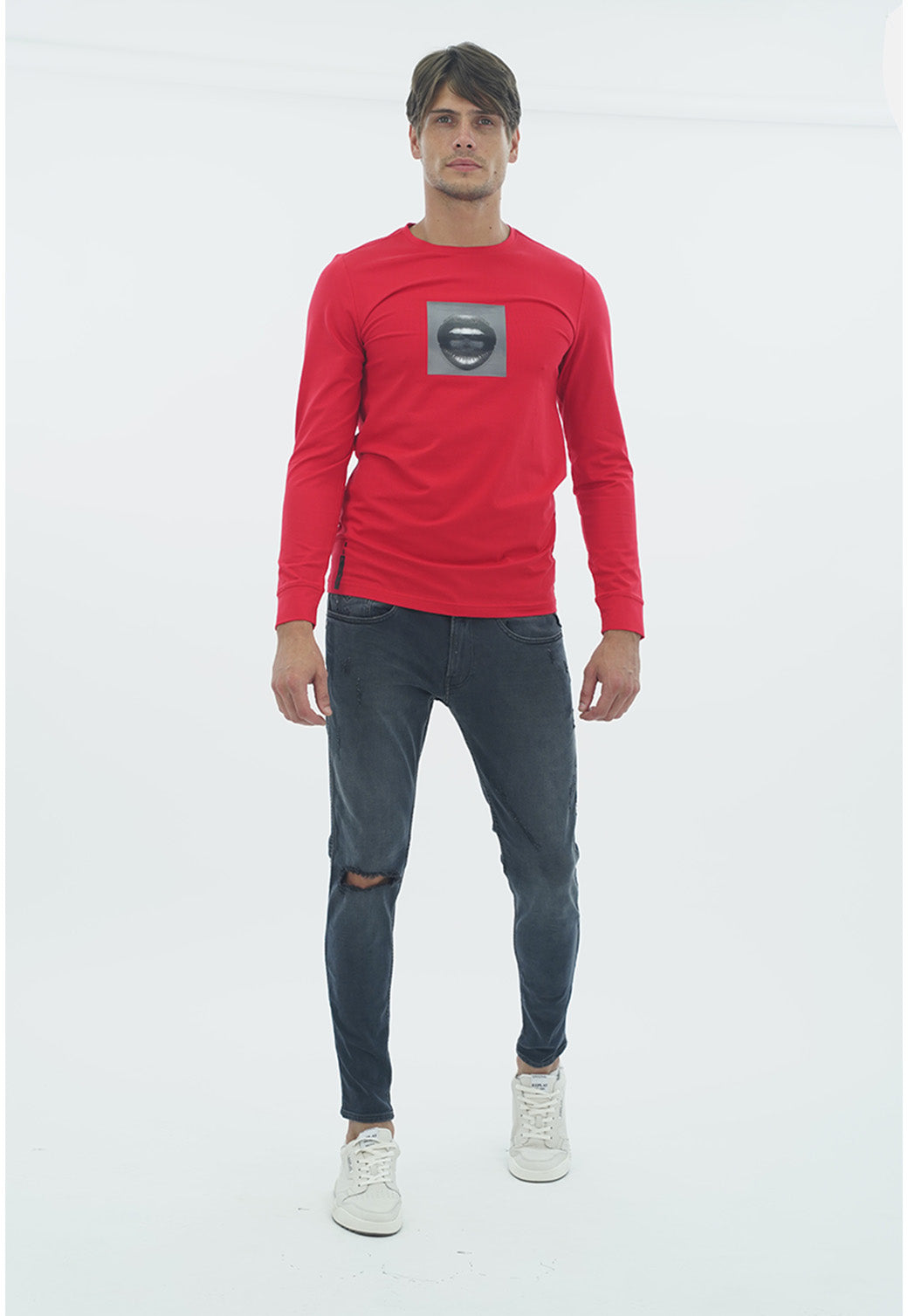 טי-שירט לגברים בצבע אדום עם הדפס גרפי