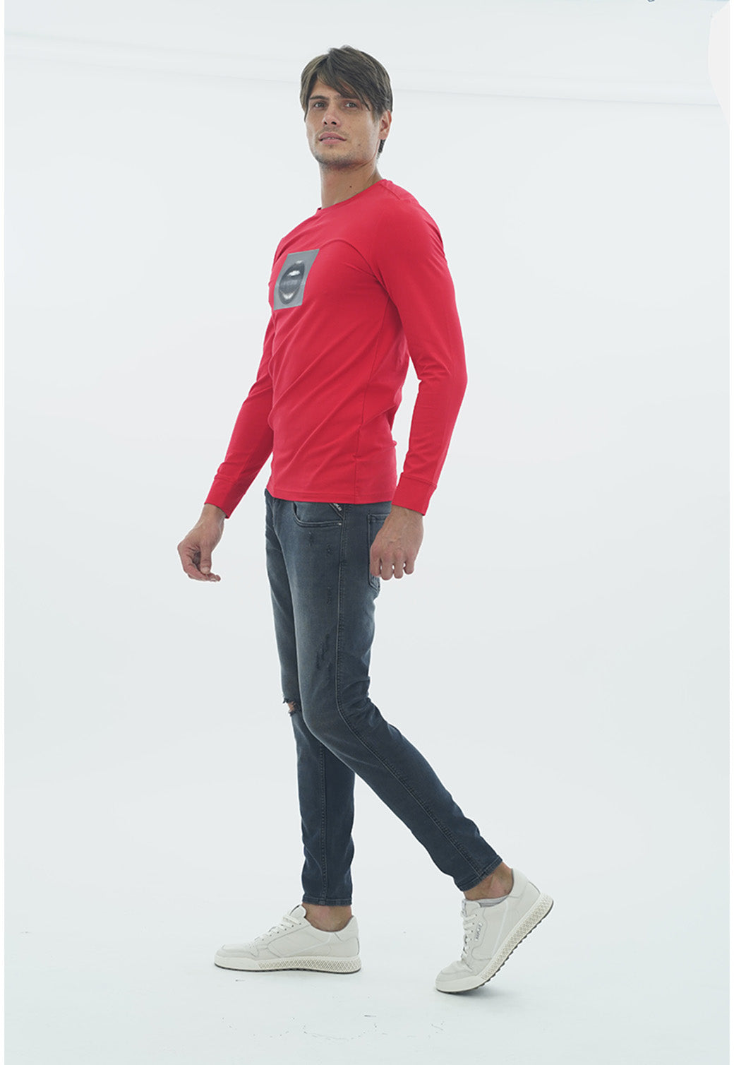 טי-שירט לגברים בצבע אדום עם הדפס גרפי