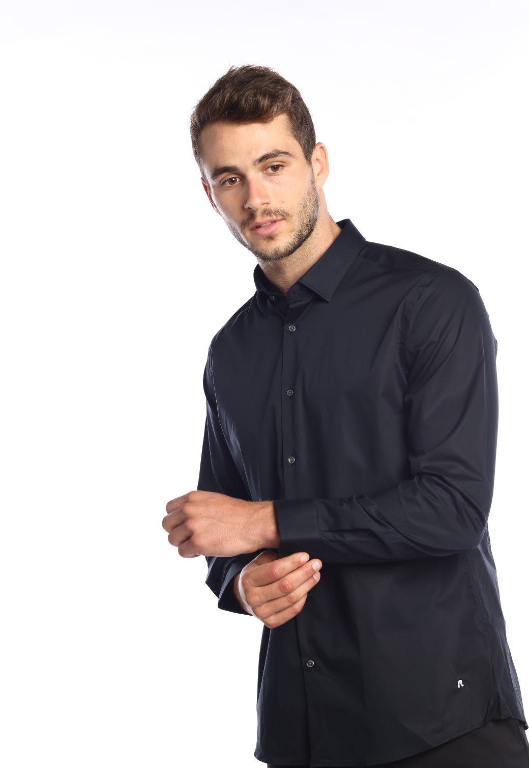 חולצה מכופתרת Slim Fit | גברים BLACK / L