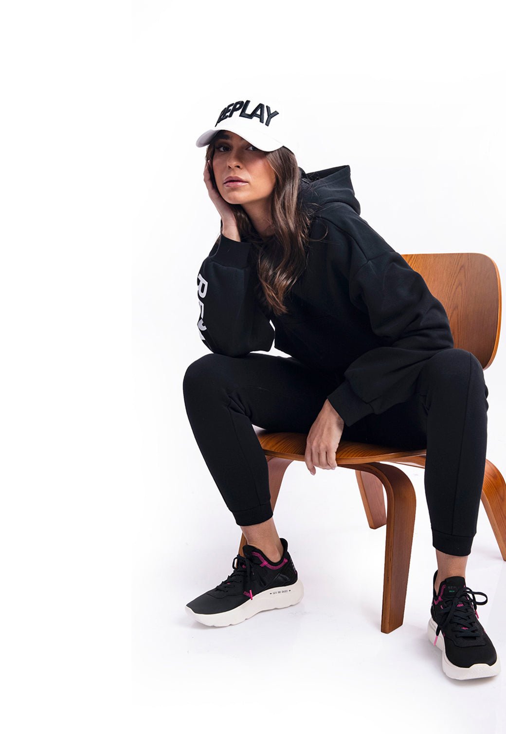 סווטשירט לוגו שרוול | נשים BLACK / S