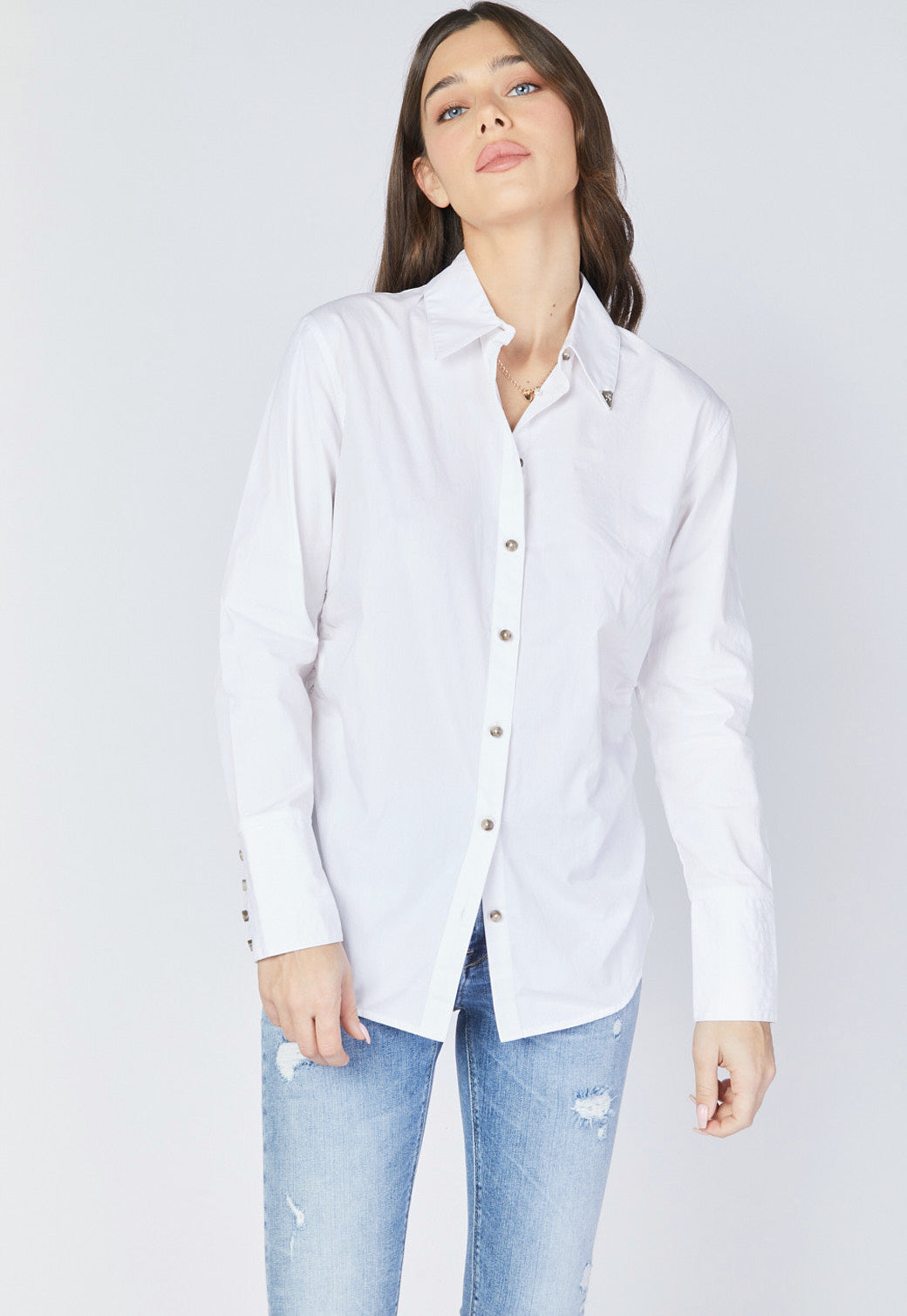 חולצה מכופתרת ארוכה עם שרוך כיווץ בצד נשים