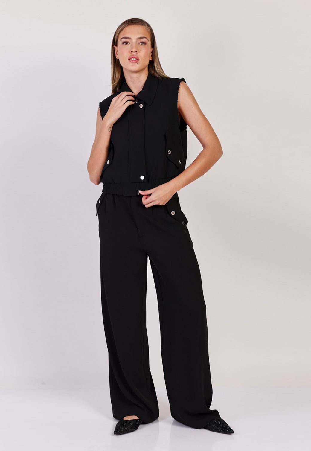 ווסט לנשים בצבע שחור