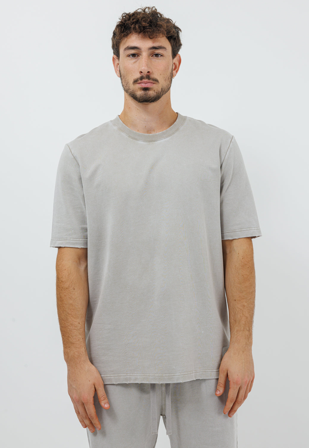 טי שירט אוברסייז לגברים בצבע בז׳