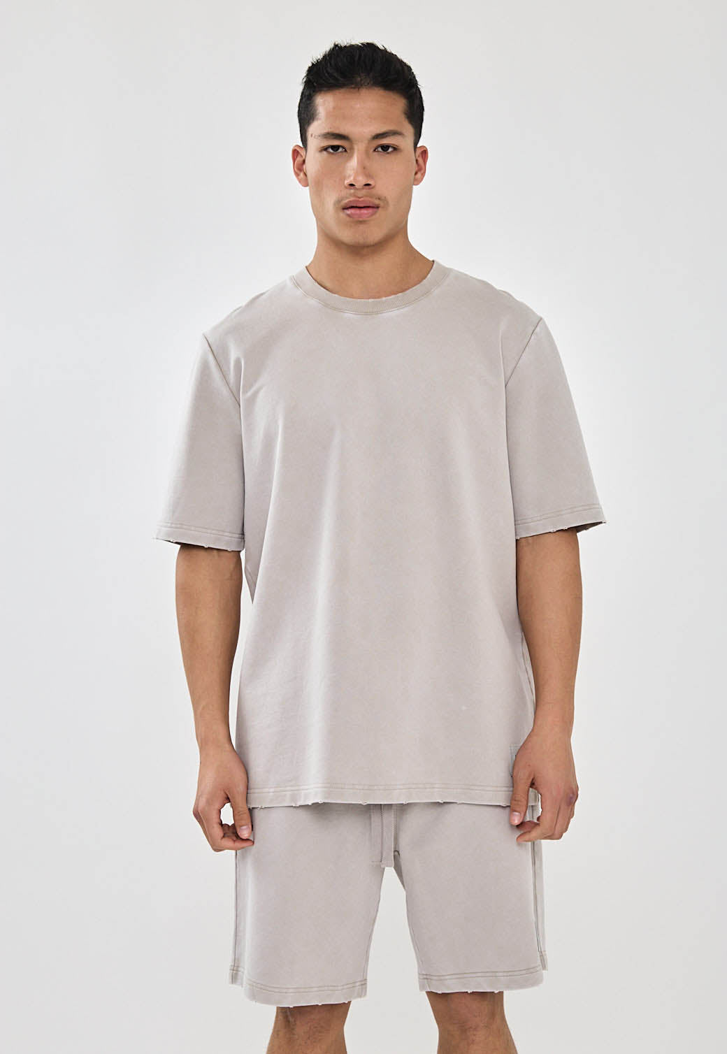 טי-שירט אוברסייז לגברים בצבע בז'