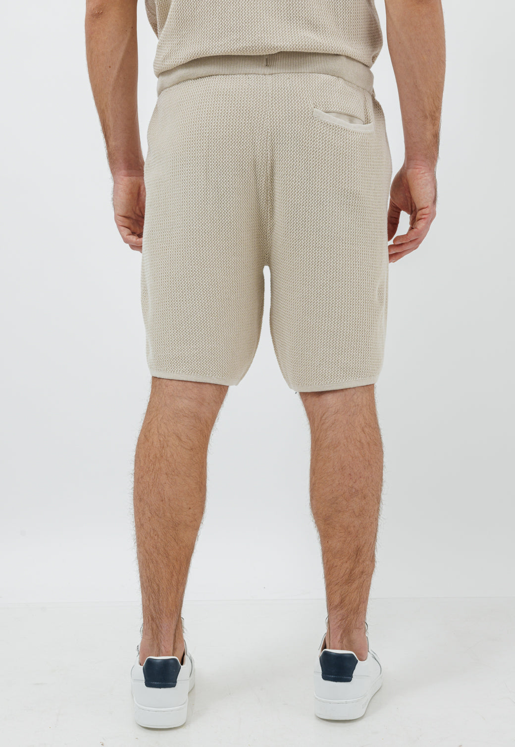 מכנסי סריג קצרים לגברים בצבע אבן