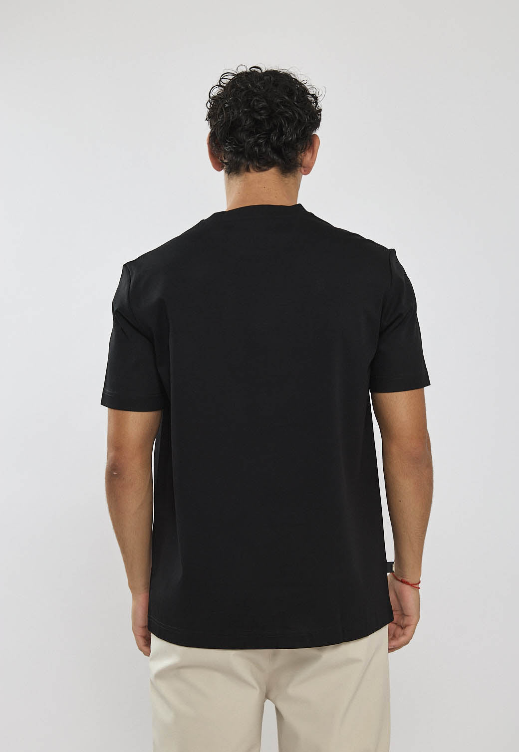 טי-שירט מרסרייז לגברים בצבע שחור
