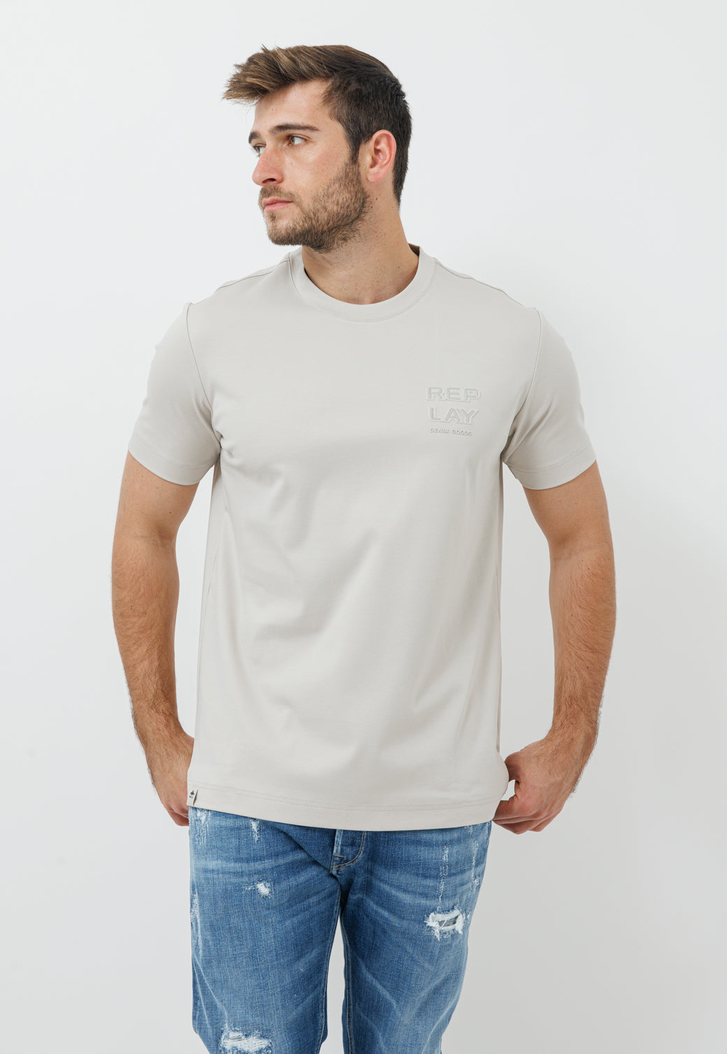 טי שירט לגברים בצבע אבן עם הדפס