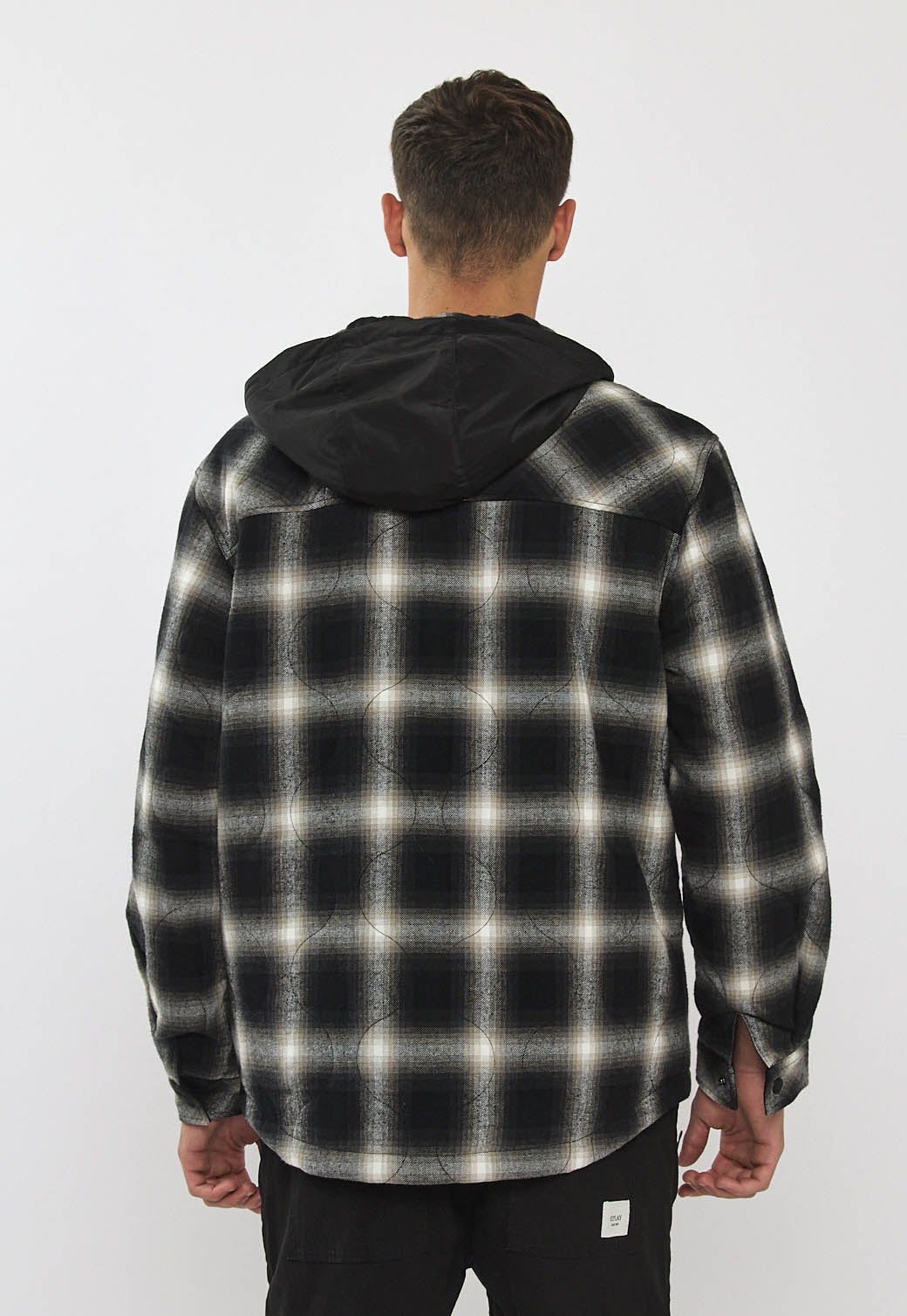 ג'קט דו-צדדית לגברים משובצת בצבע שחור ולבן עם קפוצ'ון