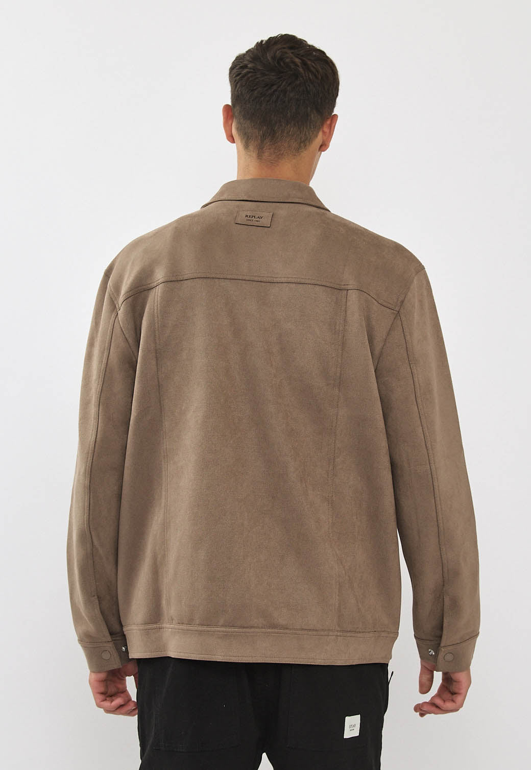 ג׳קט סוויד לגברים בצבע חום בהיר