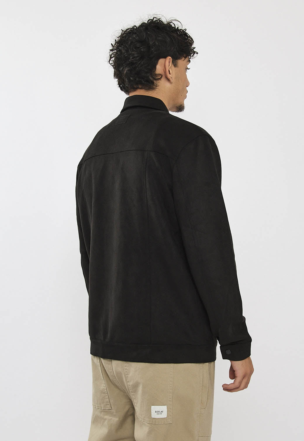 ג׳קט זמש לגברים בצבע שחור