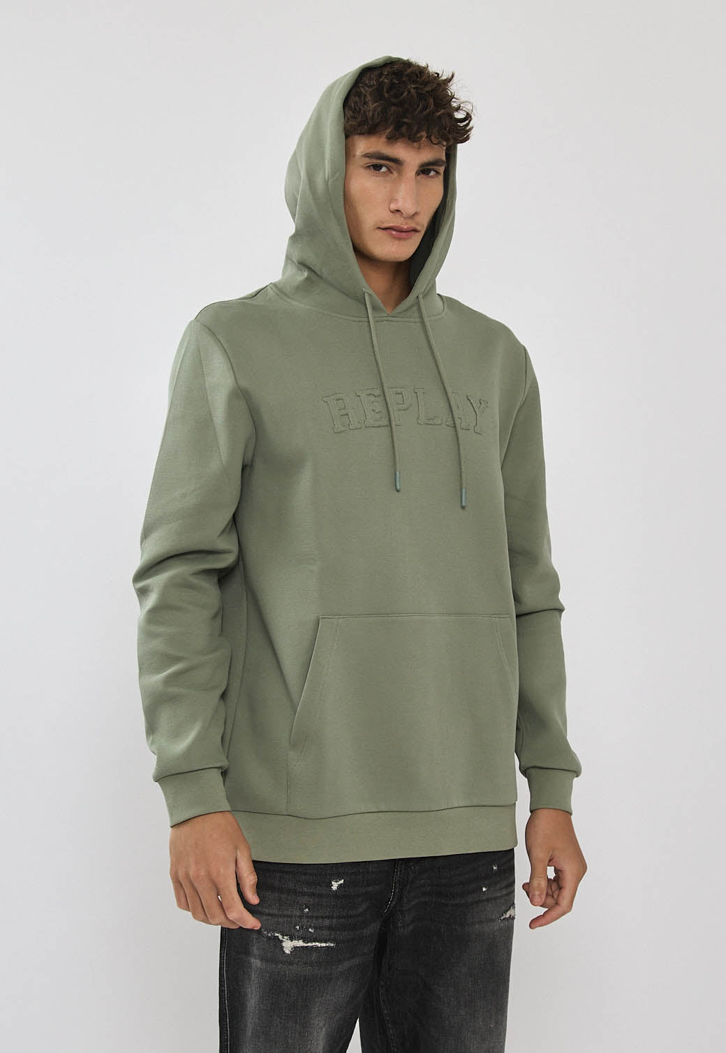 קפוצ׳ון לגבר בצבע ירוק זית עם לוגו רקום