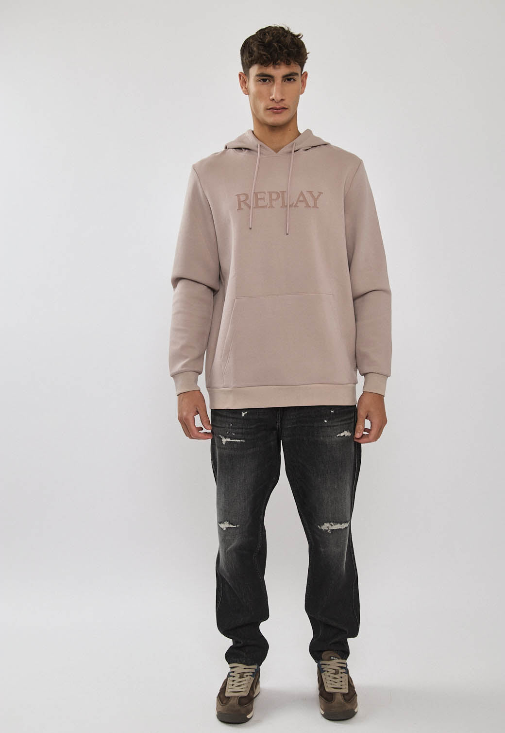 קפוצ׳ון לגברים בצבע סגול בהיר עם לוגו רקום