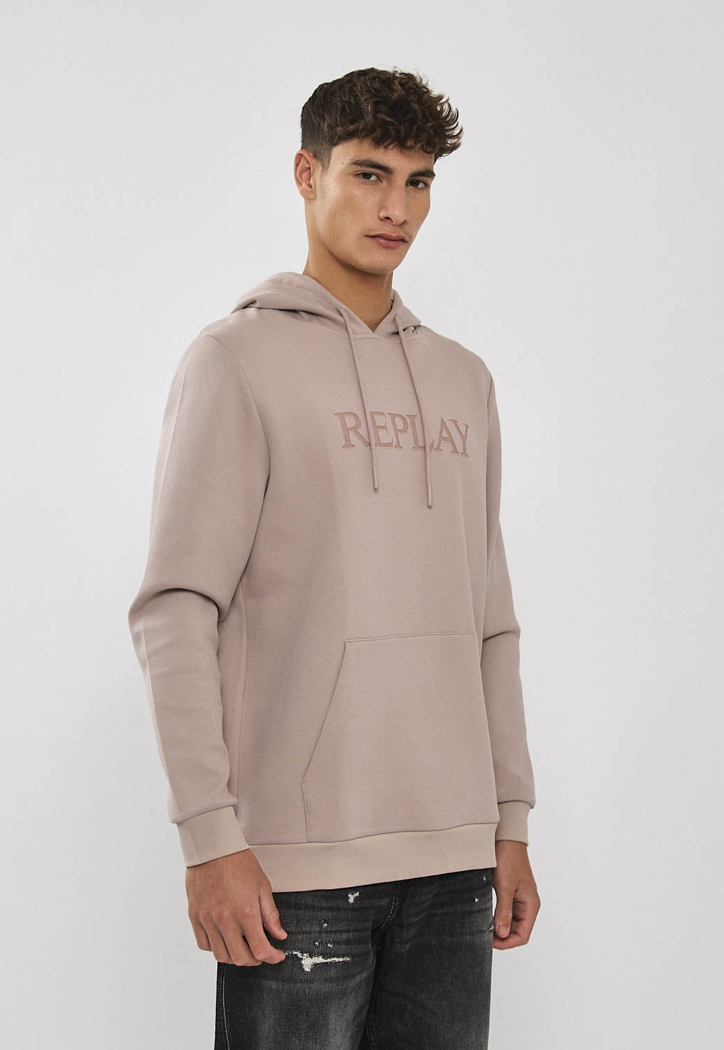 קפוצ׳ון לגברים בצבע סגול בהיר עם לוגו רקום