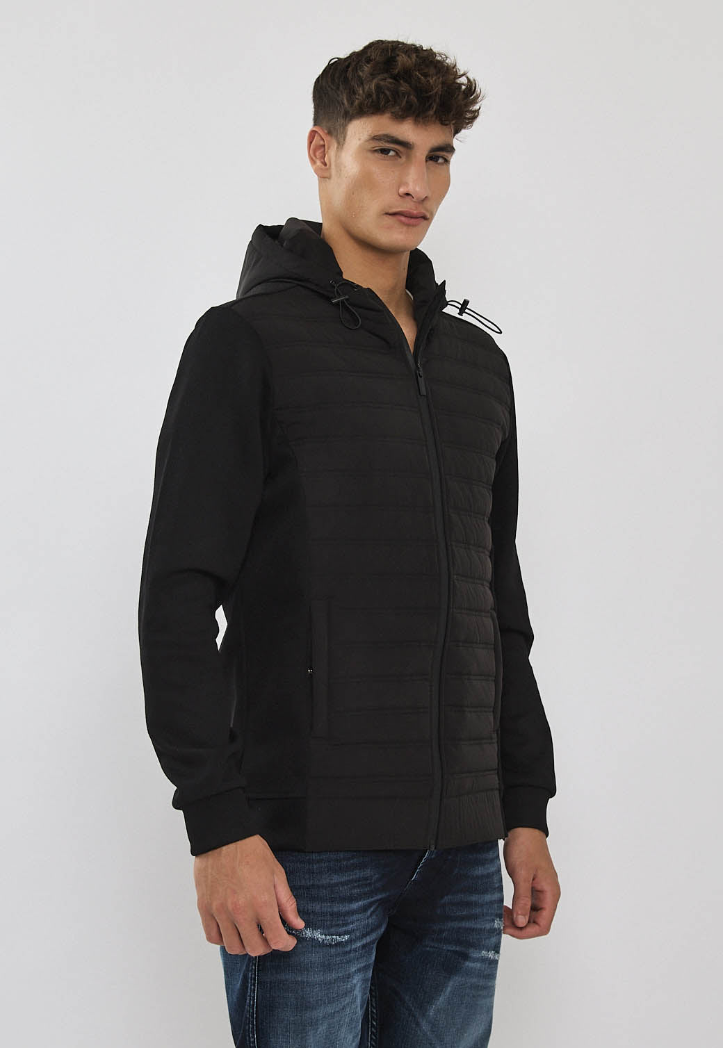 ג'קט לגברים עם רוכסן בצבע שחור