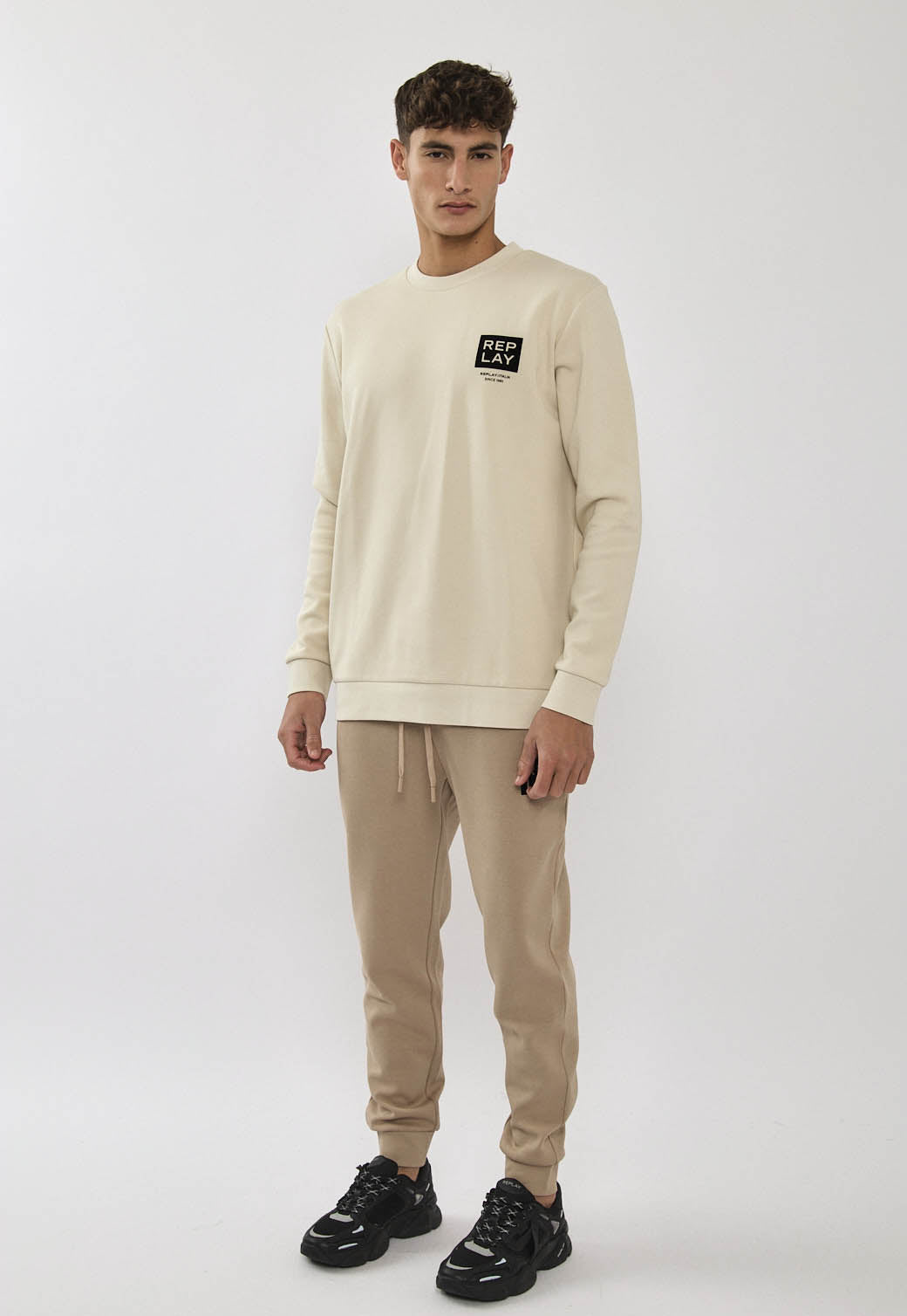 חליפת טרנינג שני חלקים ריפליי לגברים בצבע בז׳