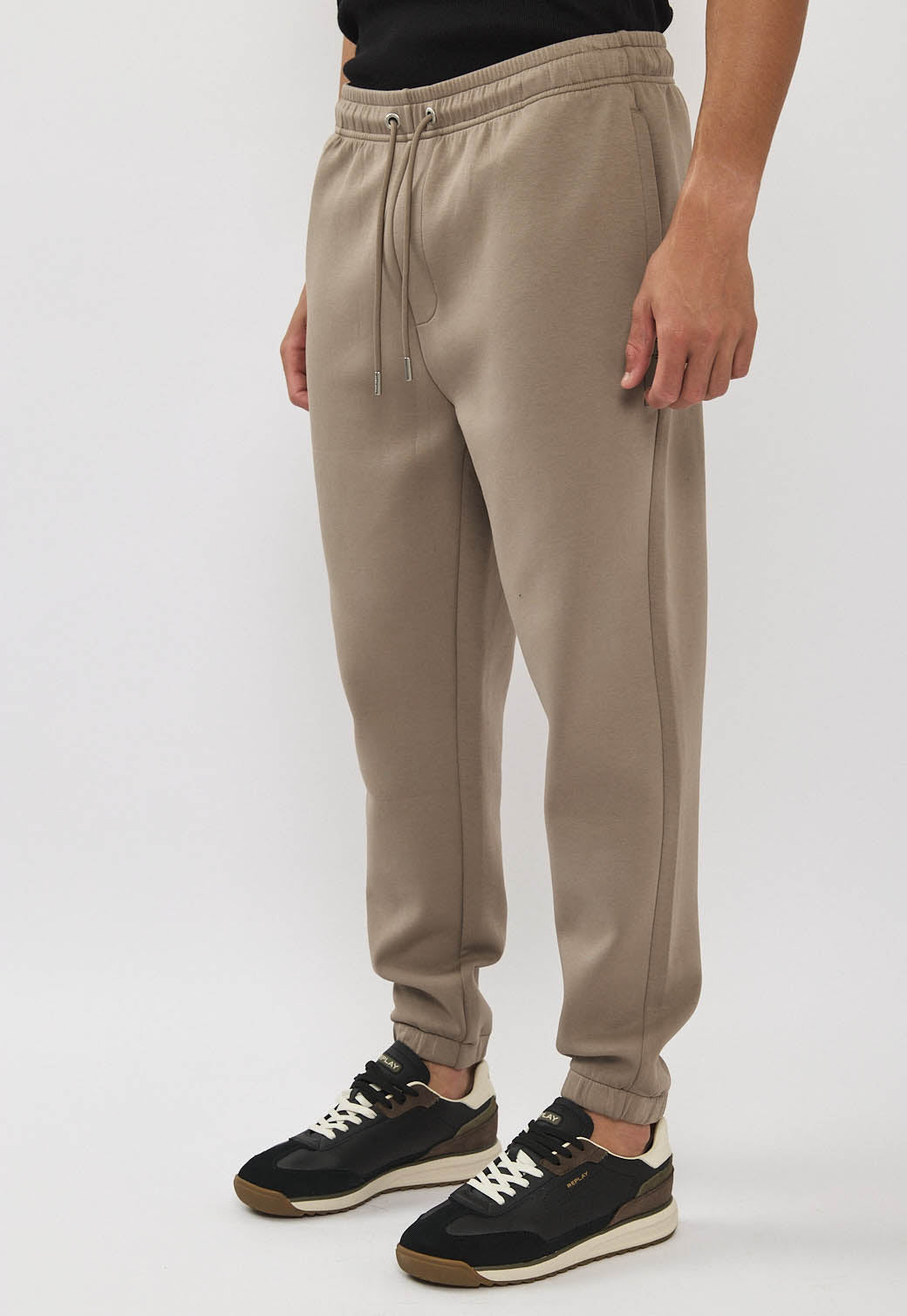 מכנסי טרנינג לגברים בצבע חום בהיר