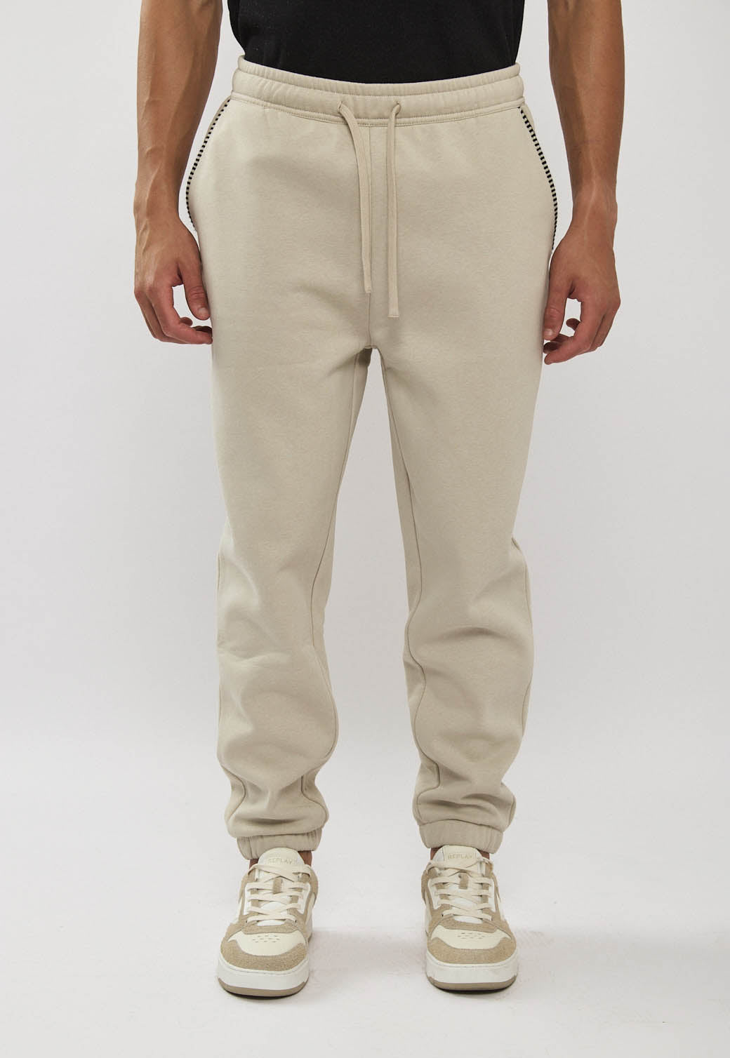 מכנסי טרנינג לגברים בצבע אבן עם שרוך מותן