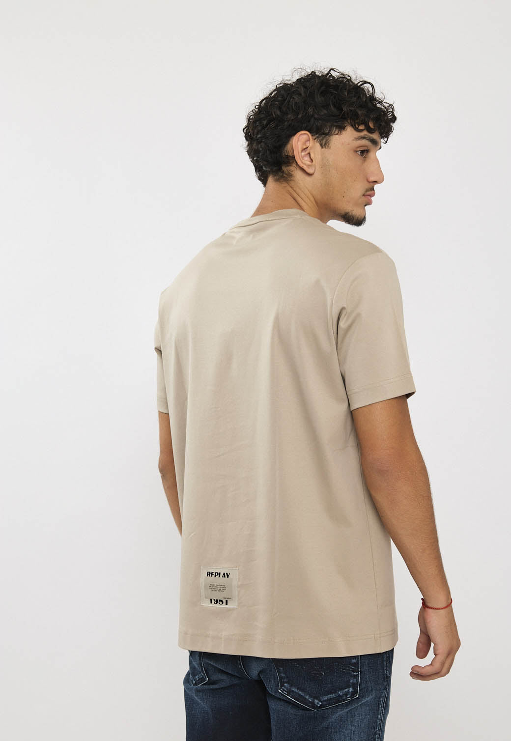 טי-שירט לגברים בצבע חול עם הדפס לוגו