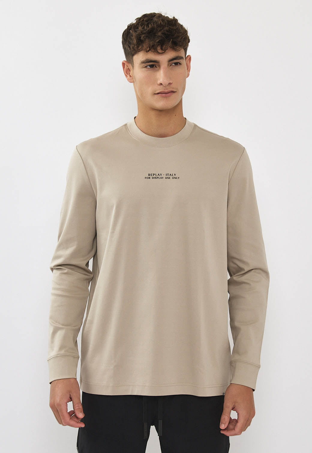 טי-שירט שרוול ארוך לגברים בצבע חול