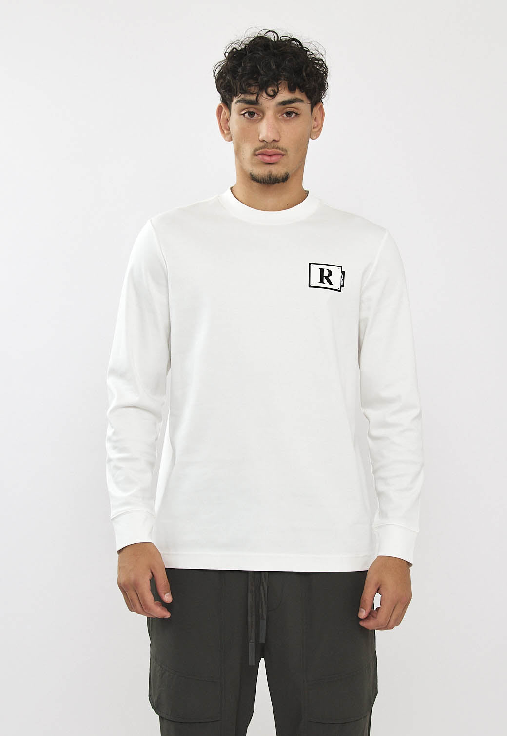 טי-שירט שרוול ארוך לגברים בצבע לבן