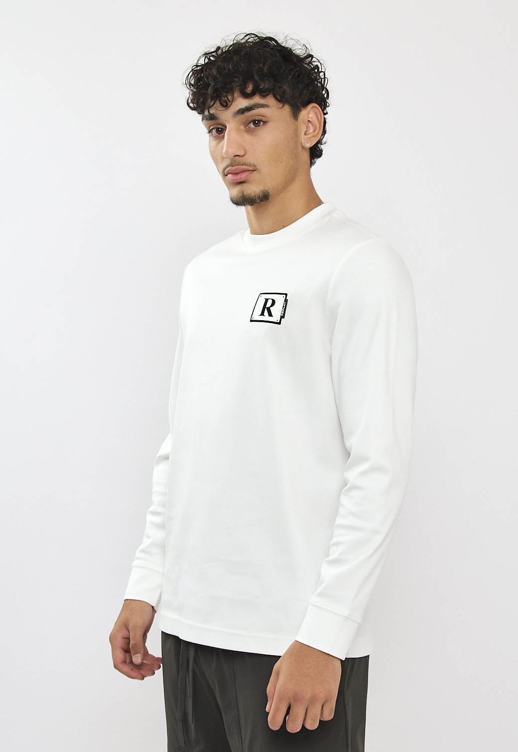 טי-שירט שרוול ארוך לגברים בצבע לבן