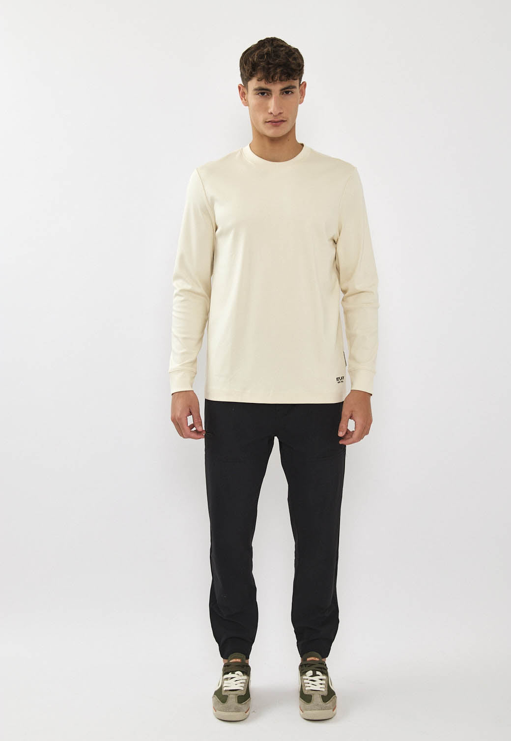 חולצה ארוכה לגברים בצבע שמנת עם הדפס בגב