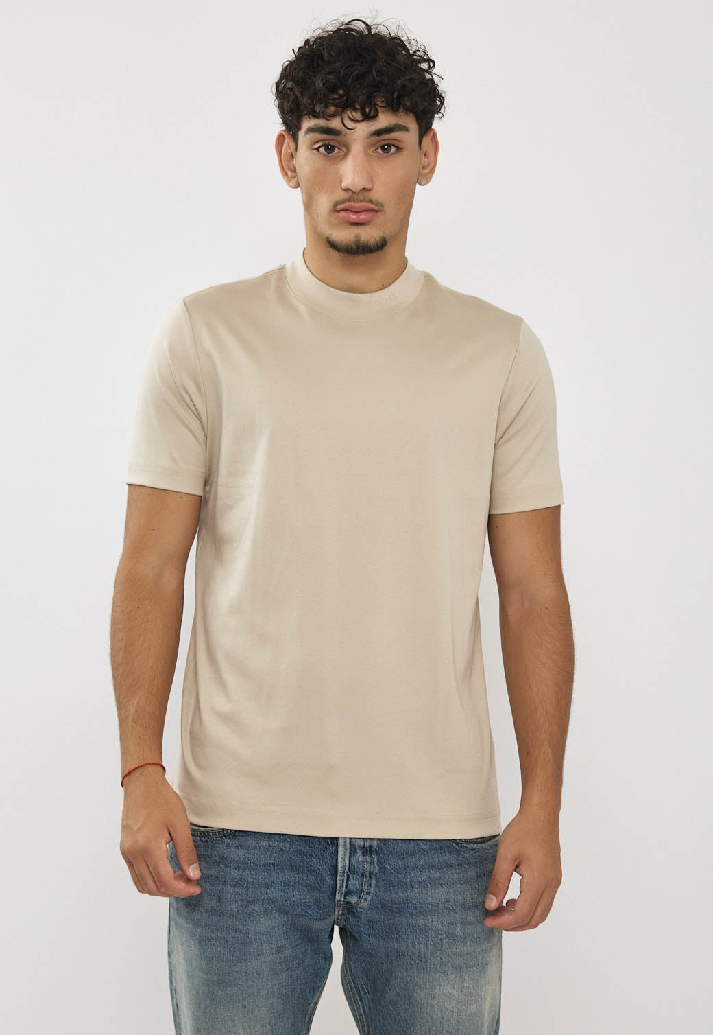טי-שירט לגברים בצבע בז׳