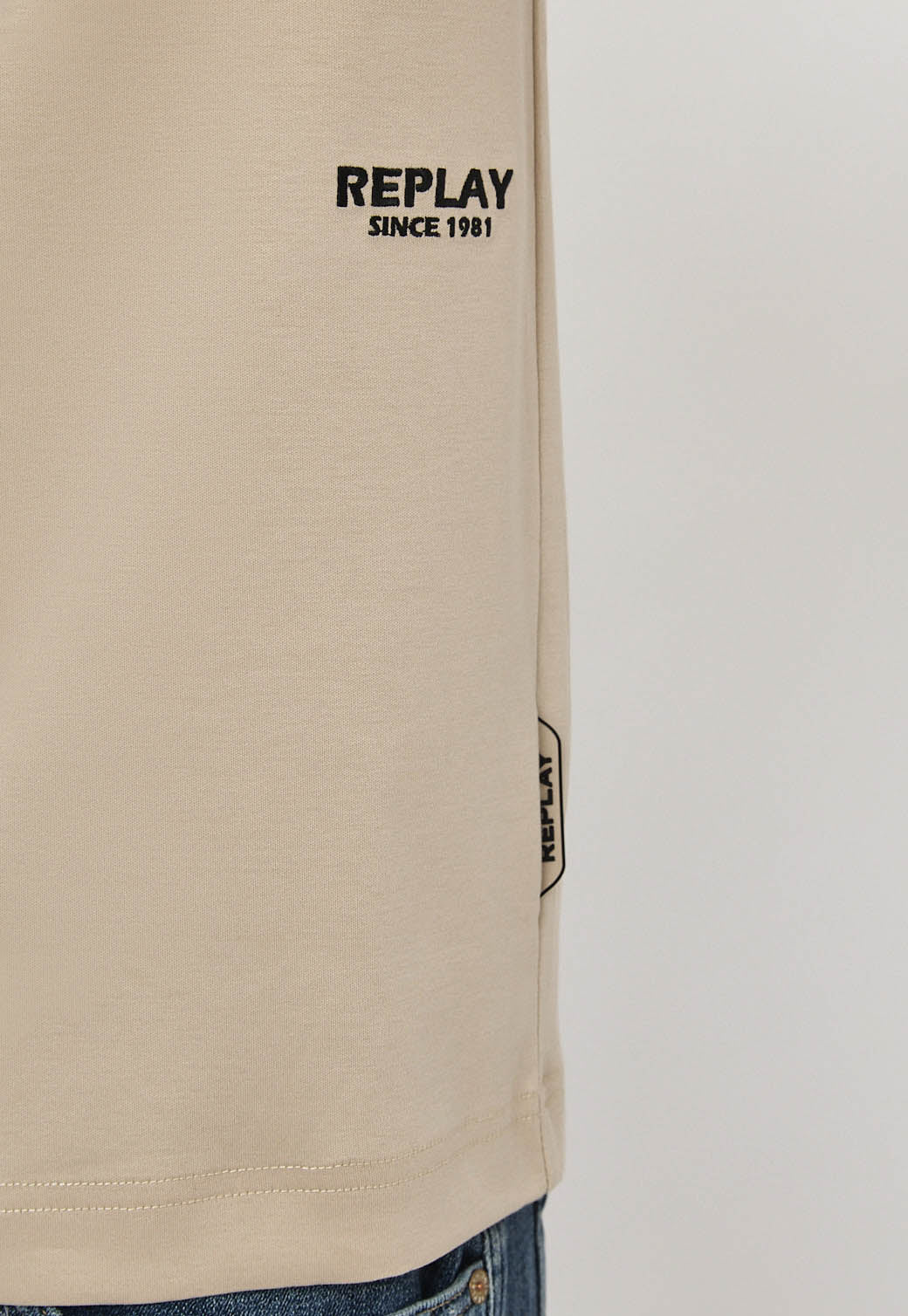 טי-שירט לגברים בצבע אבן