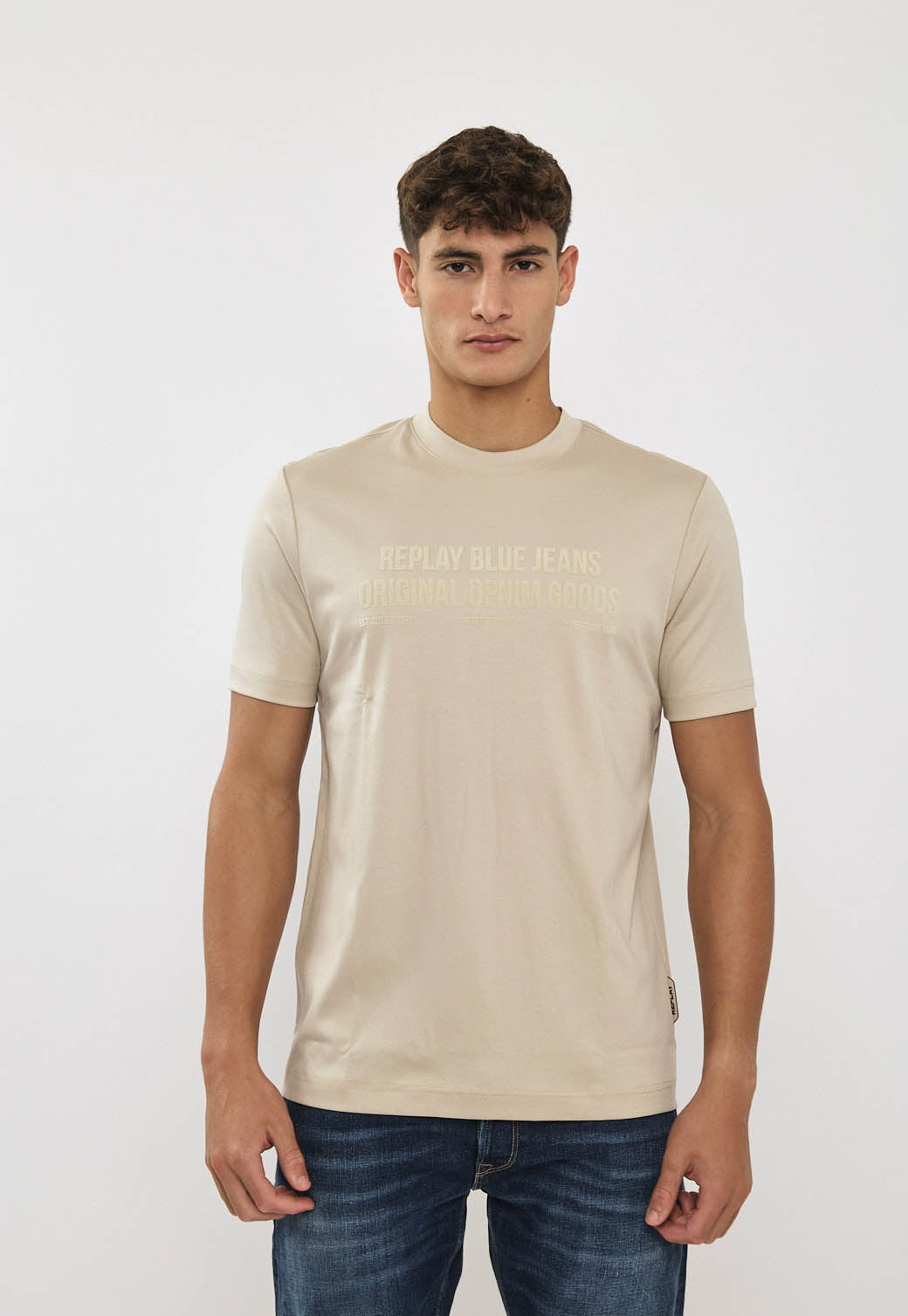 טי-שירט לגברים בצבע בז' עם הדפס קדמי