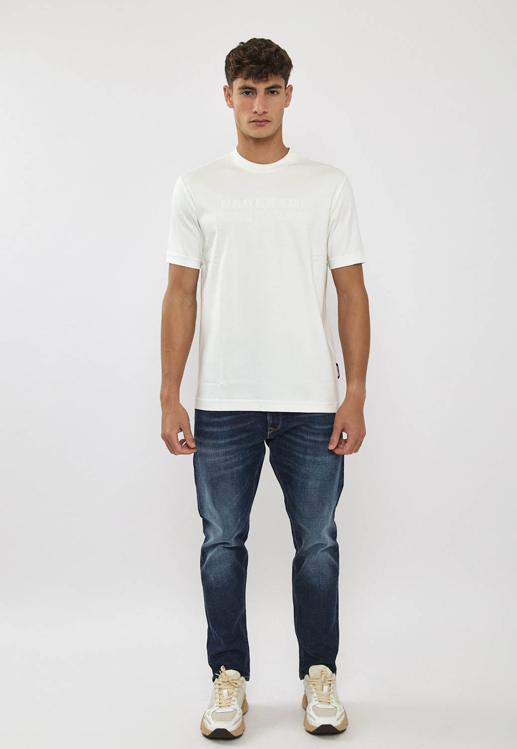 טי-שירט לגברים בצבע לבן עם הדפס