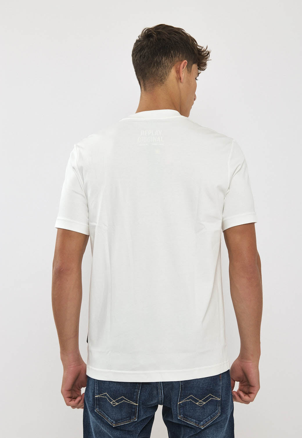 טי-שירט לגברים בצבע לבן עם הדפס