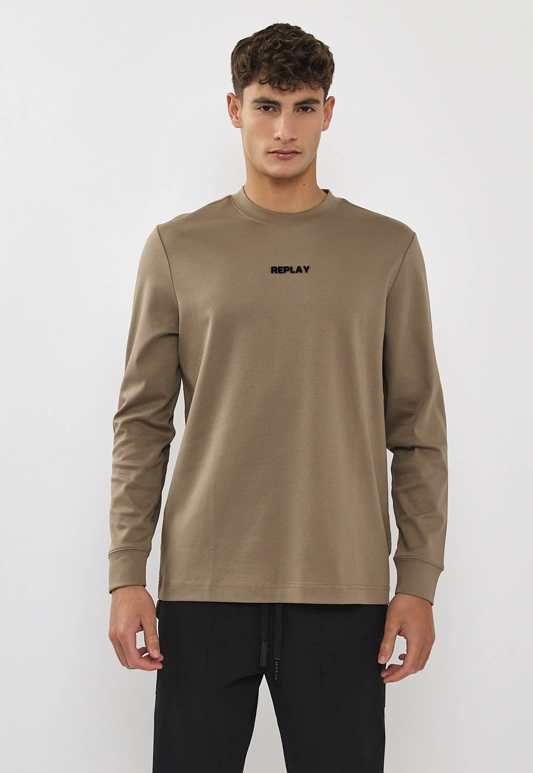 טי-שירט ארוכה לגברים בצבע חום עם לוגו