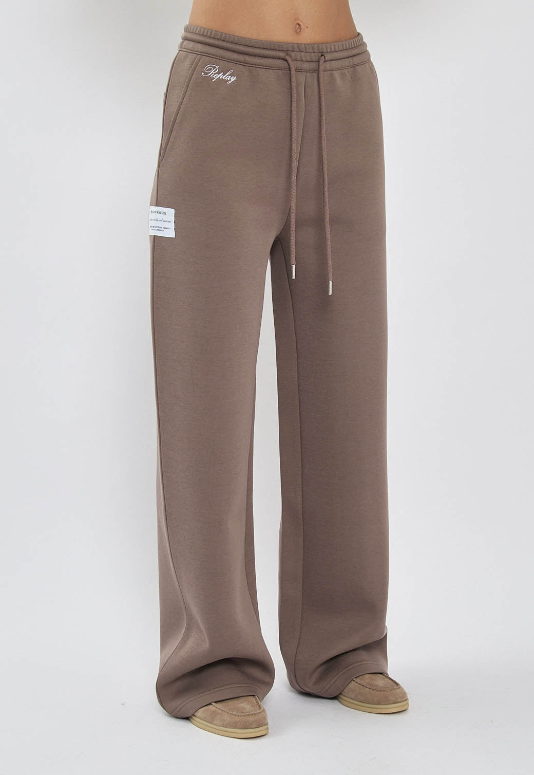 מכנסי טרנינג INTERLOCK LONG PANTS בצבע חום