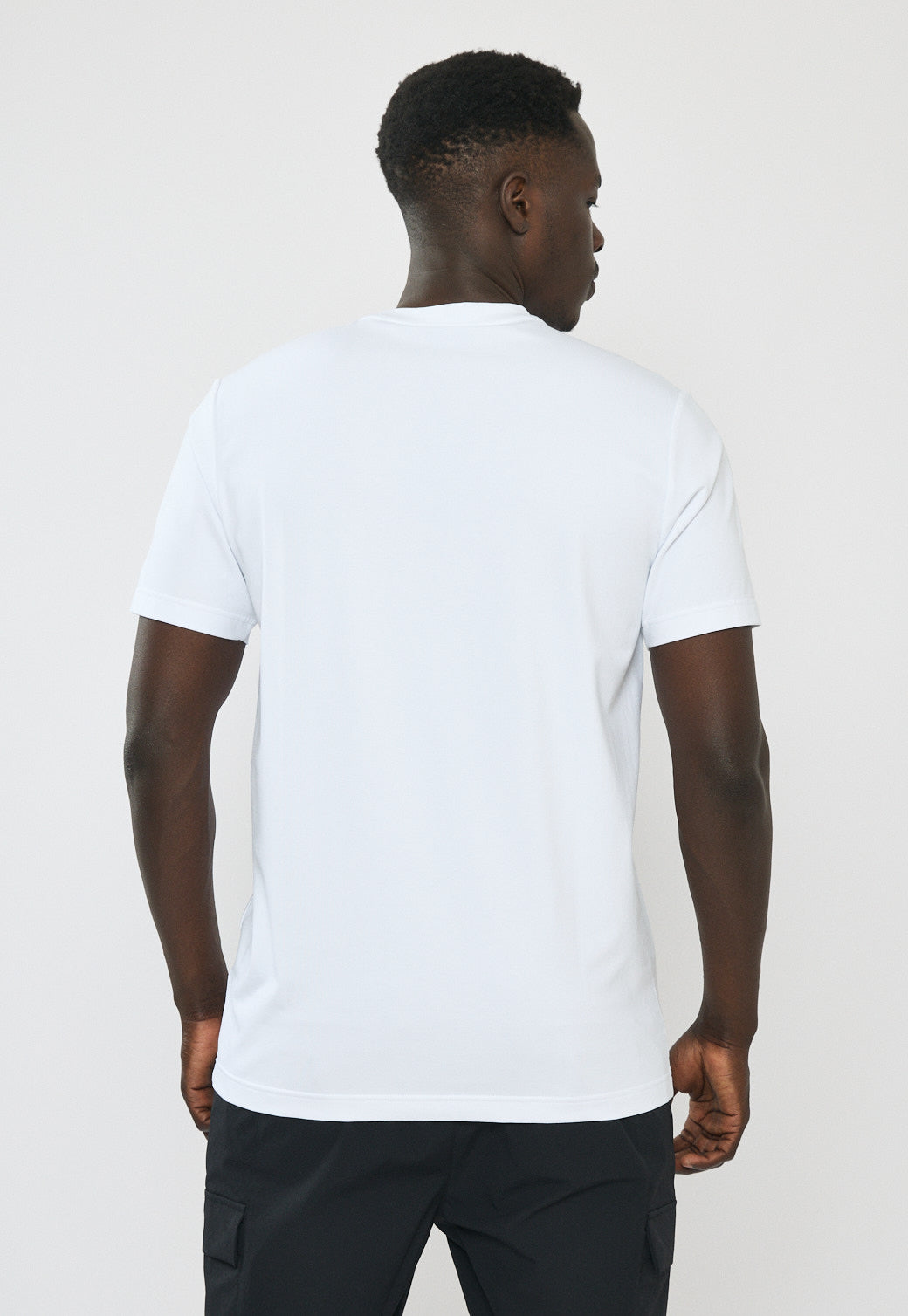 טי-שירט לגברים בצבע לבן עם הדפס