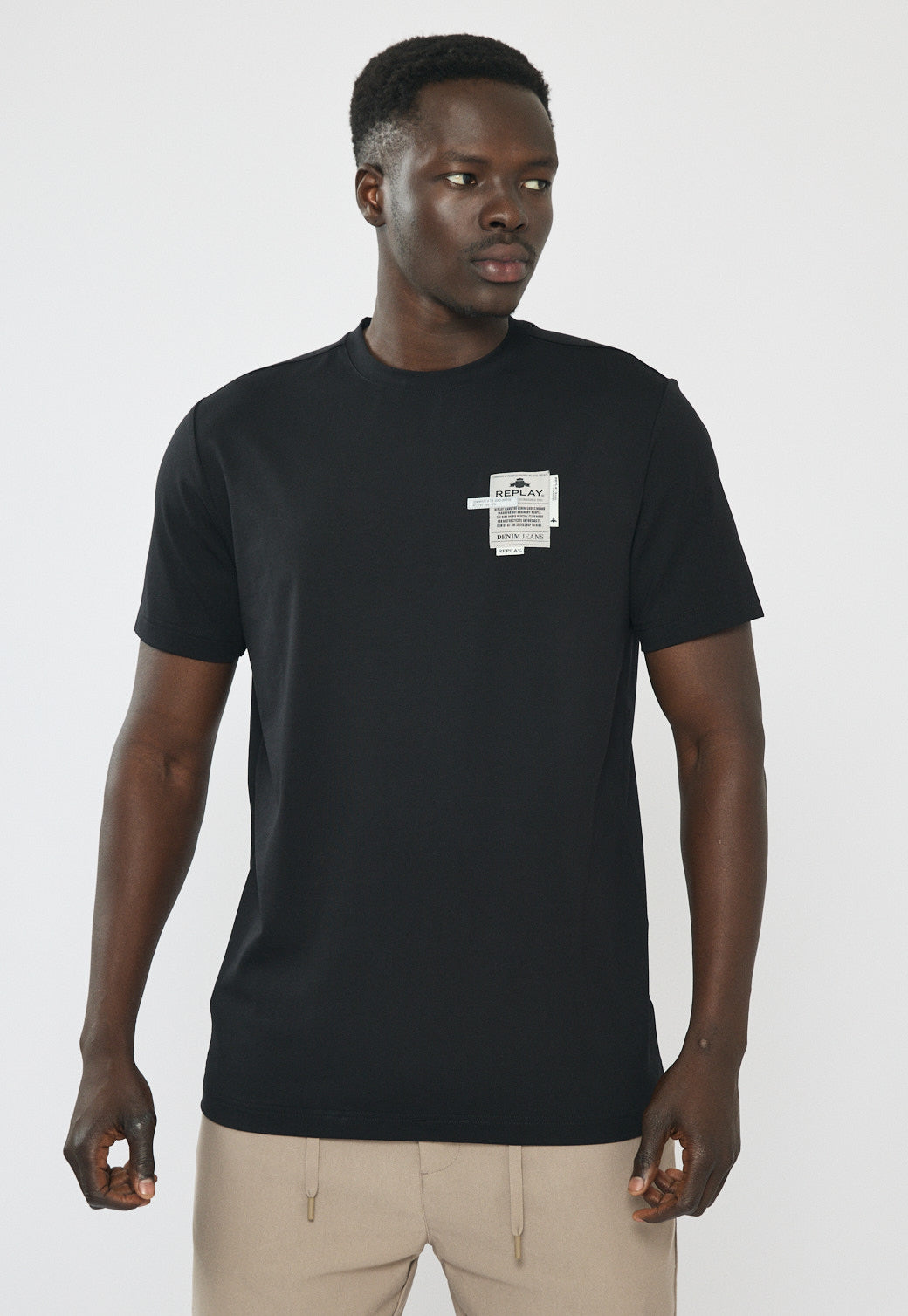 טי-שירט לגברים בצבע שחור עם הדפס