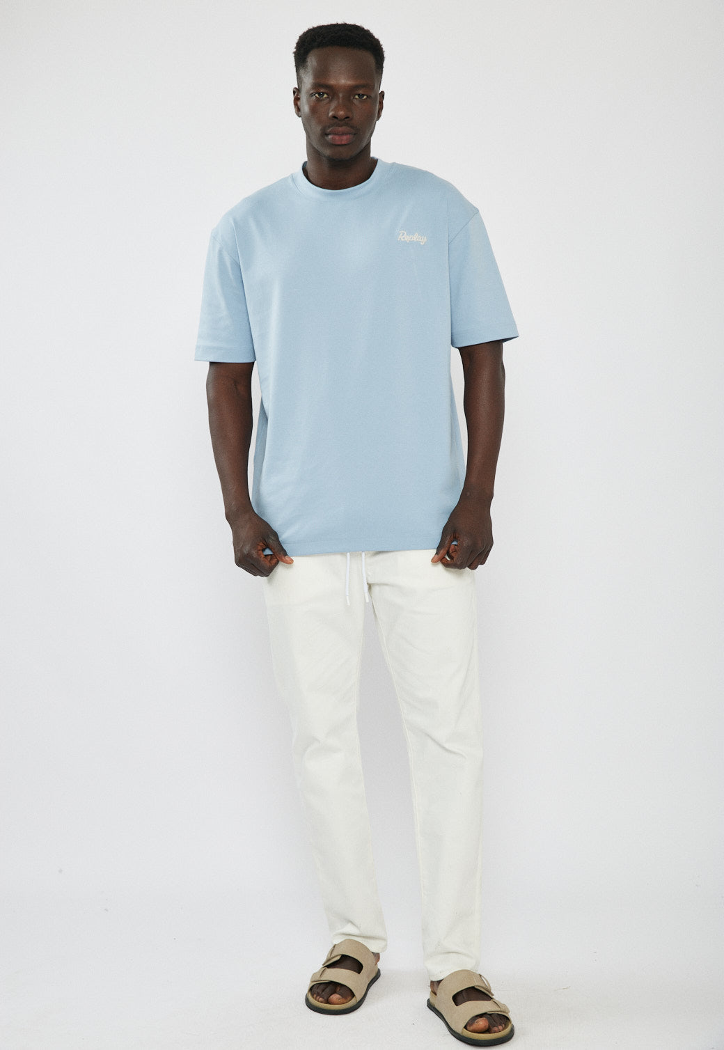 טי-שירט אוברסייז לגברים בצבע תכלת עם לוגו והדפס בגב