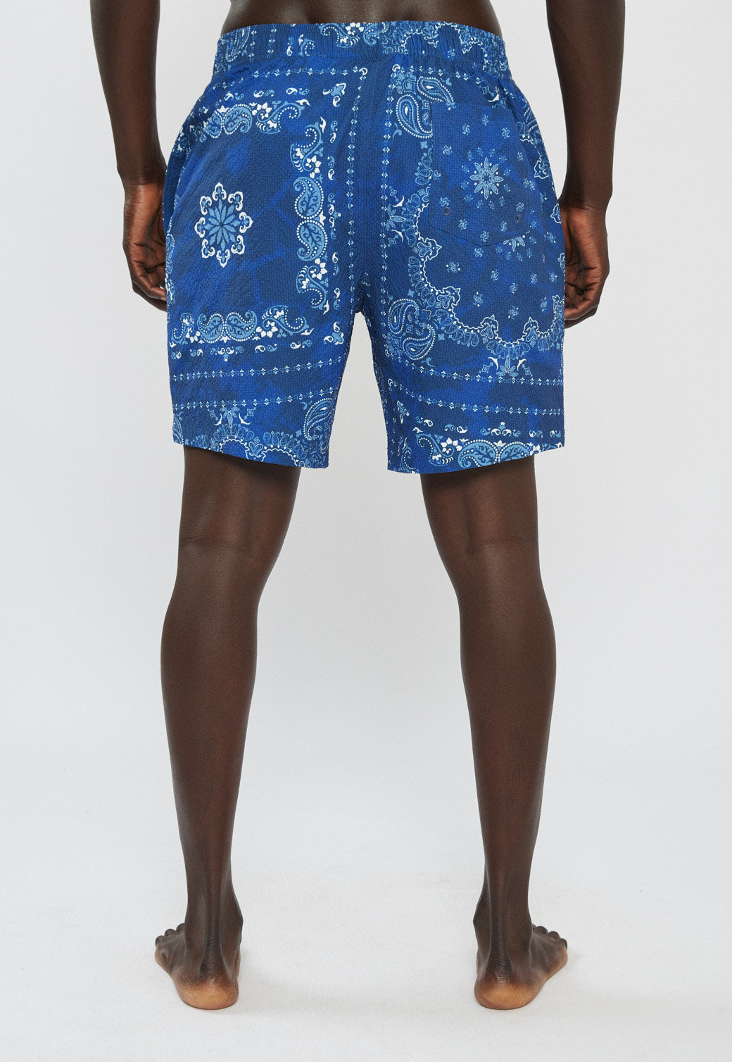 בגד ים לגברים בצבע כחול עם הדפס בנדנה