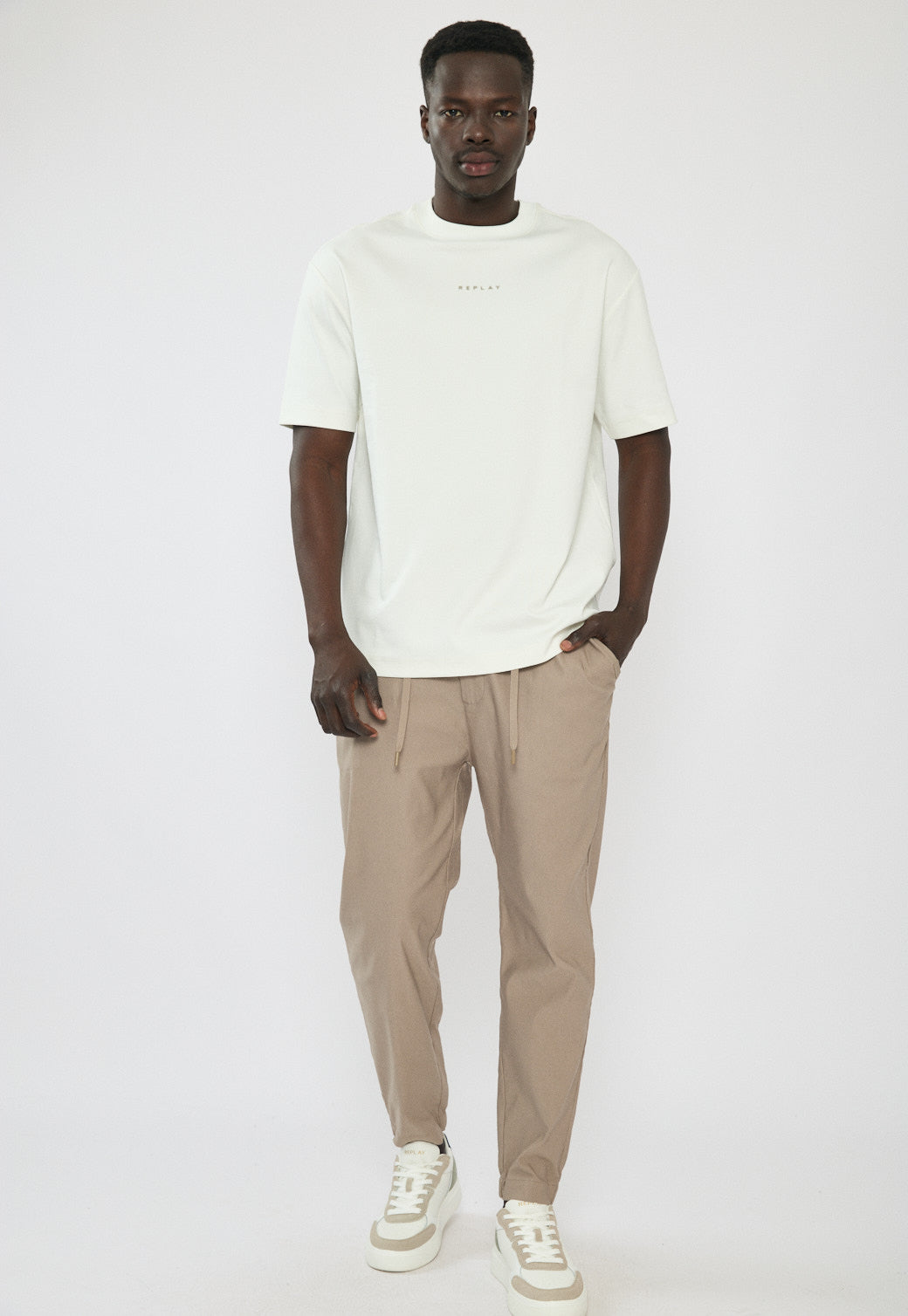 מכנסיים ארוכים לגברים בצבע בז'