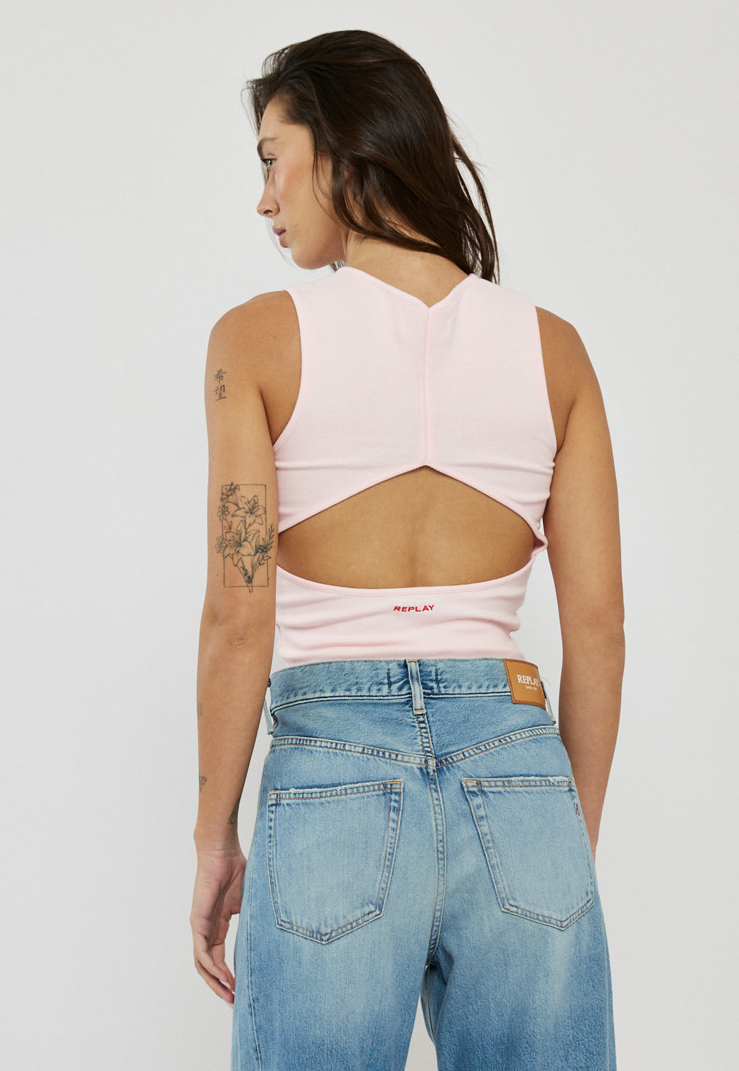 טופ ריב לנשים בצבע ורוד פודרה