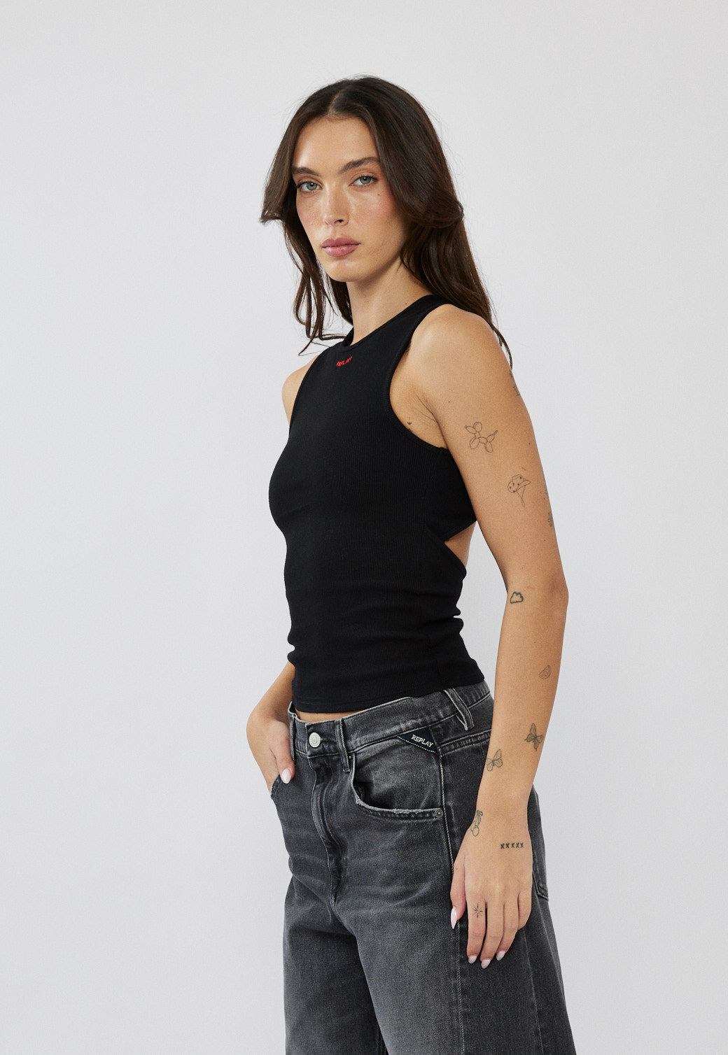 טופ ריב לנשים בצבע שחור