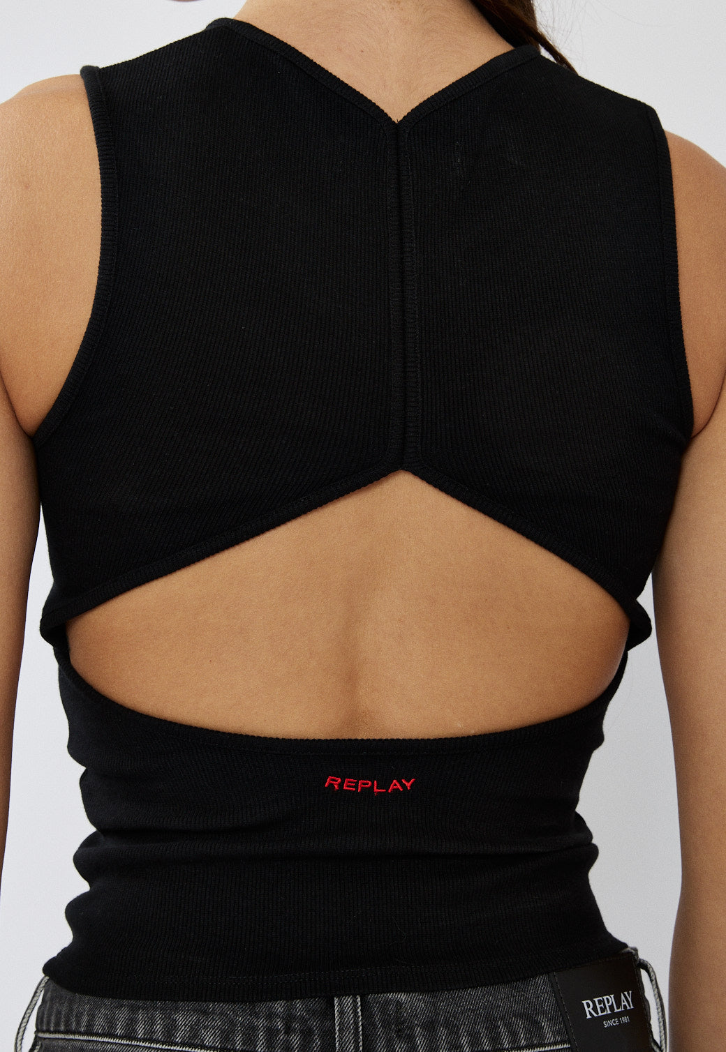 טופ ריב לנשים בצבע שחור