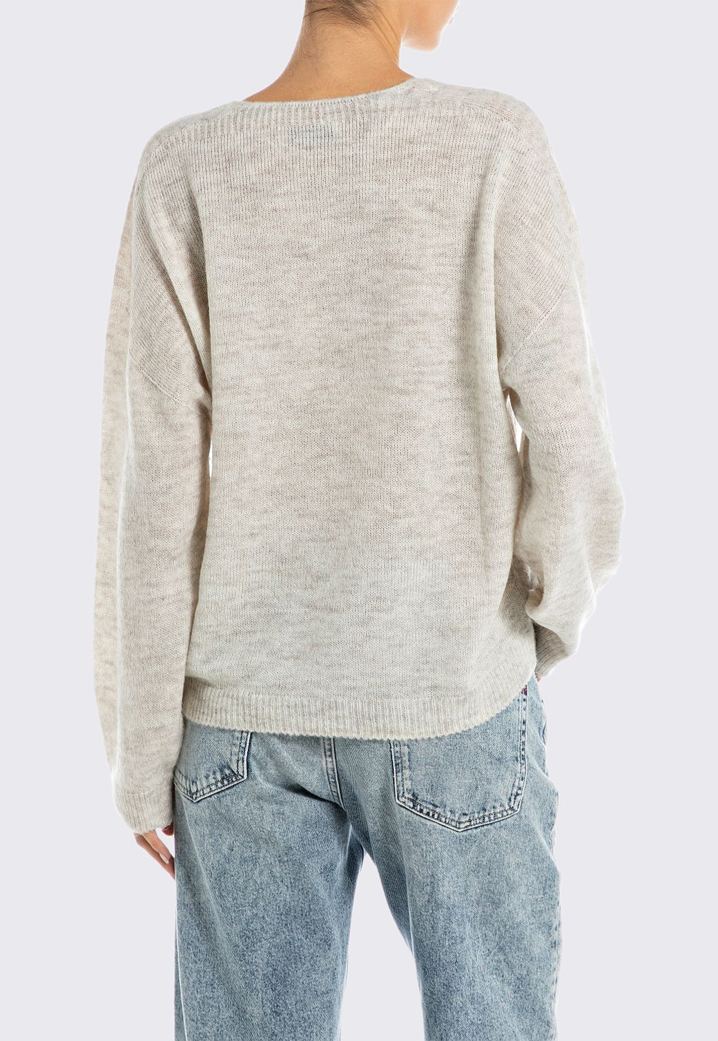 סריג לנשים עם מפתח V בצבע בז' בהיר